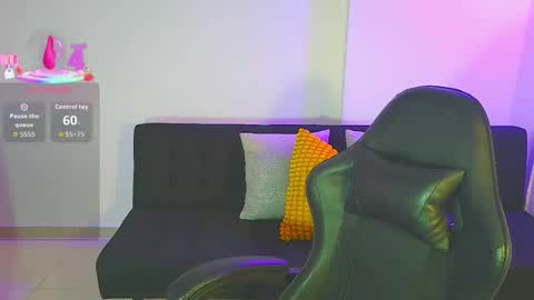 Yulienne online show from 02.15.26