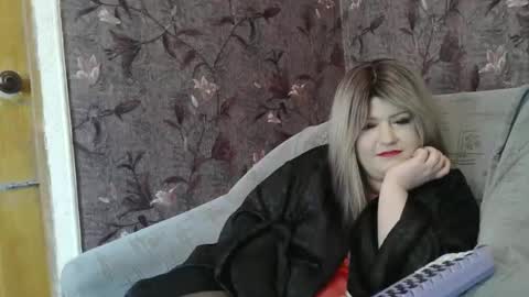 Snapshot of yuliiared chatting on 05.01.26 yuliiared online show from 05.01.26
