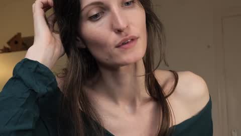 Snapshot of yulladao chatting on 01.20.25 yulla dao online show from 01.20.25