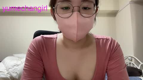 Snapshot of yumechangirl chatting on 10.09.25 YumechangirlAnime Fan online show from 10.09.25