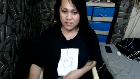 yumi online show from 11.04.25