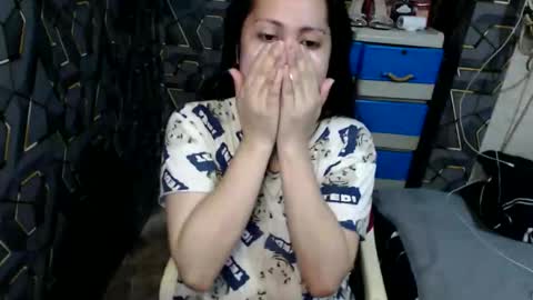 yumi online show from 11.12.25