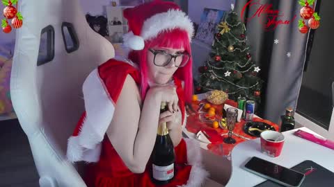 Yumi 3 online show from 12.31.24