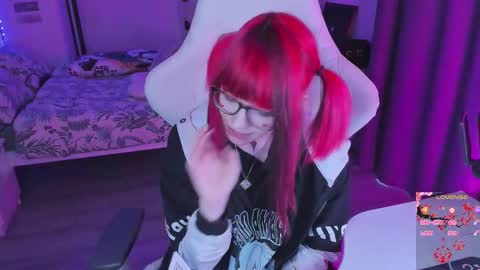 Yumi 3 online show from 10.14.25