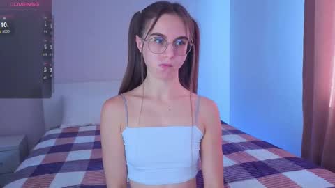 Yumi online show from 09.09.25