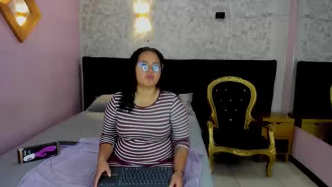 Snapshot of yumiviolet chatting on 02.07.26 YumiViolet online show from 02.07.26