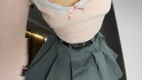 Yumi online show from 12.23.24