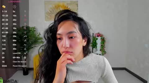 Snapshot of yummy_lamii chatting on 02.25.26 Cindey online show from 02.25.26