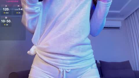 Snapshot of yummy_yuna chatting on 05.27.26 Yumi online show from 05.27.26