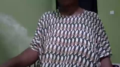 Snapshot of yummychocolate_2 chatting on 09.12.25 YUMMY online show from 09.12.25