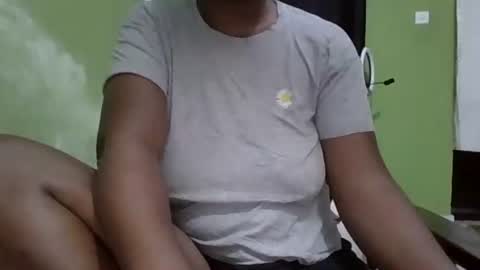 Snapshot of yummychocolate_2 chatting on 12.05.25 YUMMY online show from 12.05.25