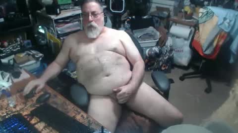 Snapshot of yummyflguy chatting on 05.27.26 yummyflguy online show from 05.27.26