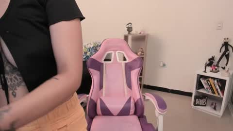 Yuna online show from 02.05.25