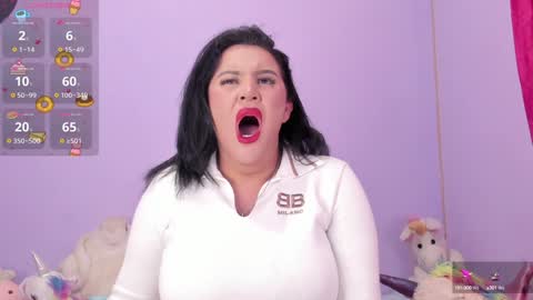 yunahott_ online show from 01.08.25