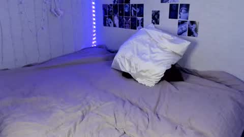 Snapshot of yunapeace chatting on 03.11.25 Yuna online show from 03.11.25