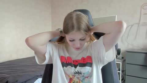 yunarosee online show from 09.12.25