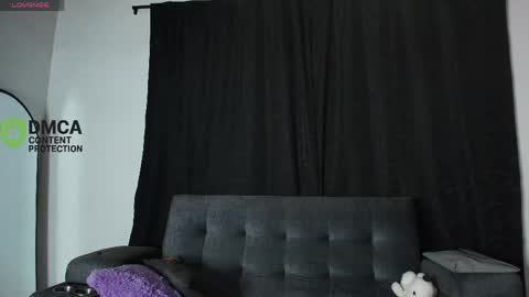 Snapshot of yungelitamor_ chatting on 05.04.26 ELITA online show from 05.04.26