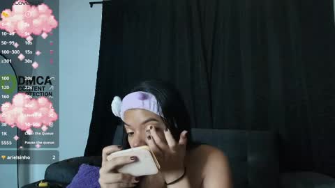 Snapshot of yungelitamor_ chatting on 05.20.26 ELITA online show from 05.20.26