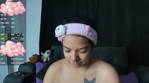 Snapshot of yungelitamor_ chatting on 05.26.26 ELITA online show from 05.26.26