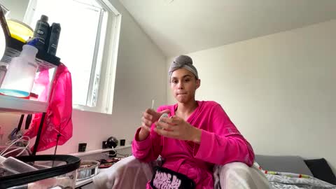 BbyTSSLut online show from 10.03.25