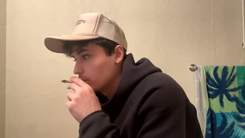 Snapshot of yungstudbev chatting on 02.14.25 yungstudbev online show from 02.14.25