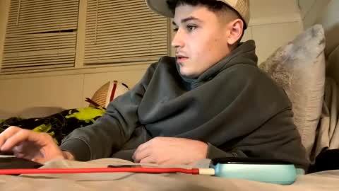 Snapshot of yungstudbev chatting on 02.19.25 yungstudbev online show from 02.19.25