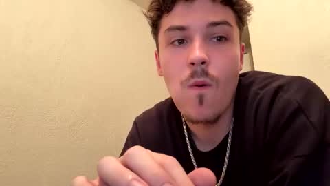 Snapshot of yungstudbev chatting on 09.18.25 yungstudbev online show from 09.18.25