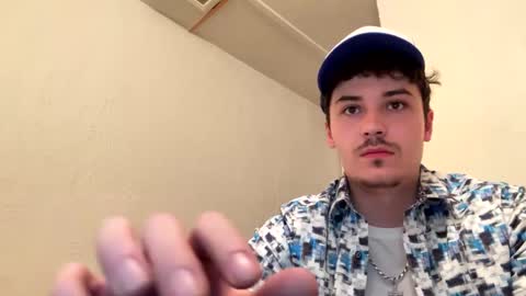 Snapshot of yungstudbev chatting on 10.08.25 yungstudbev online show from 10.08.25