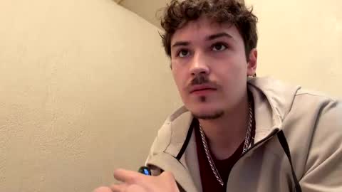 Snapshot of yungstudbev chatting on 10.26.25 yungstudbev online show from 10.26.25