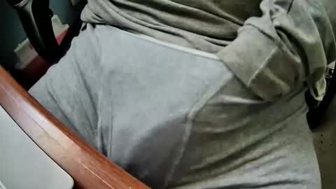 yuppers1234 online show from 10.15.25