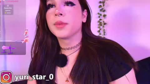 Snapshot of yuri_stars chatting on 10.12.25 Yuri Stars online show from 10.12.25