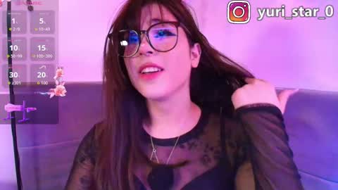 Snapshot of yuri_stars chatting on 11.28.25 Yuri Stars online show from 11.28.25