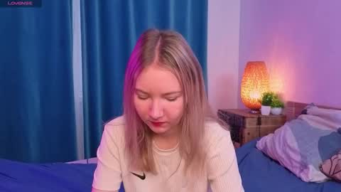 Snapshot of yuricazel chatting on 01.19.26 Alesia online show from 01.19.26