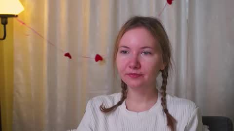 Snapshot of yuricazel chatting on 02.10.26 Alesia online show from 02.10.26