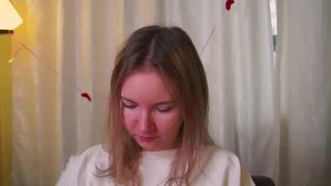 Snapshot of yuricazel chatting on 02.12.26 Alesia online show from 02.12.26