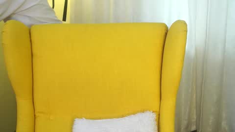 Snapshot of yuricazel chatting on 03.15.26 Alesia online show from 03.15.26