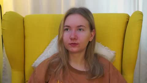 Snapshot of yuricazel chatting on 03.20.26 Alesia online show from 03.20.26