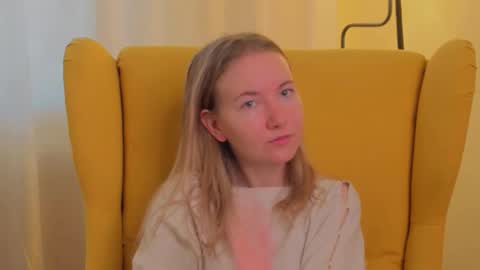 Snapshot of yuricazel chatting on 03.24.26 Alesia online show from 03.24.26