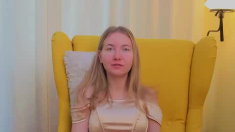 Snapshot of yuricazel chatting on 03.27.26 Alesia online show from 03.27.26