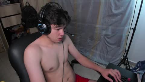 yurii_moody online show from 12.13.24