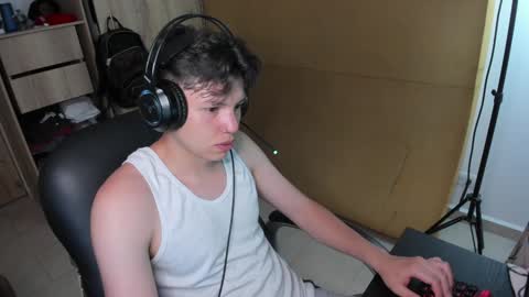 yurii_moody online show from 12.23.24