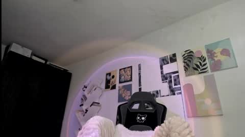 paola online show from 04.16.26