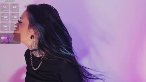 Snapshot of z_e_t_h_a chatting on 11.21.25 tazzie online show from 11.21.25