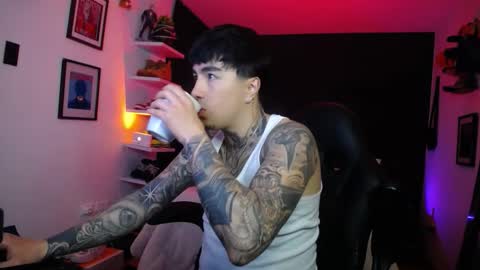 zac_muller1 online show from 10.05.25