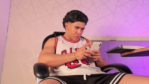 Snapshot of zack_conor chatting on 02.25.26 zack conor online show from 02.25.26