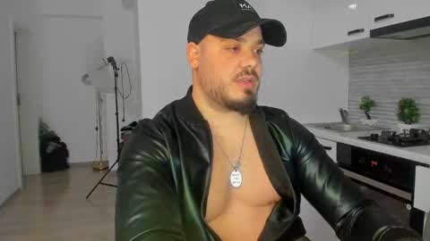 Snapshot of zackconnorsx chatting on 02.04.25 Zack online show from 02.04.25