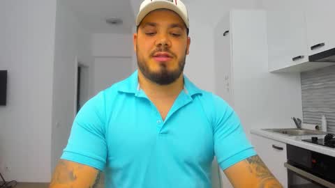 Snapshot of zackconnorsx chatting on 10.18.25 Zack online show from 10.18.25