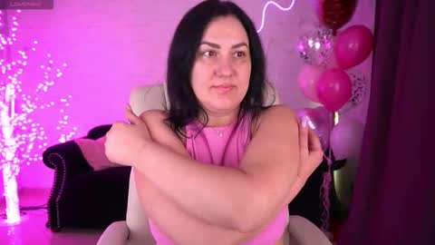 Snapshot of zafiramoonn chatting on 02.14.26 Zafiramoonn online show from 02.14.26