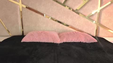 Claire  online show from 12.16.25