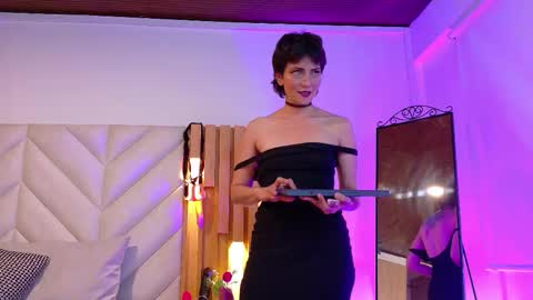 Karina  online show from 09.08.25